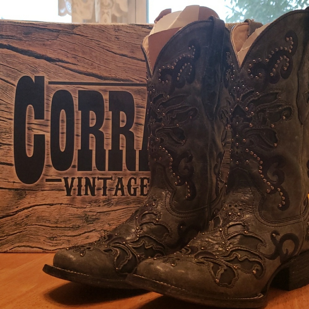 Corral Grey and Black Boots